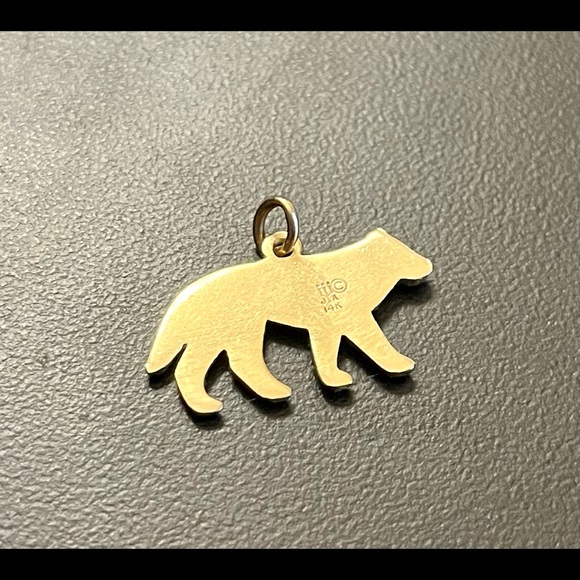14K Rare! Gold James Avery Wolf Charm - Picture 2 of 3